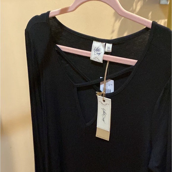 White Crow Black Sweater XL - Picture 1 of 1